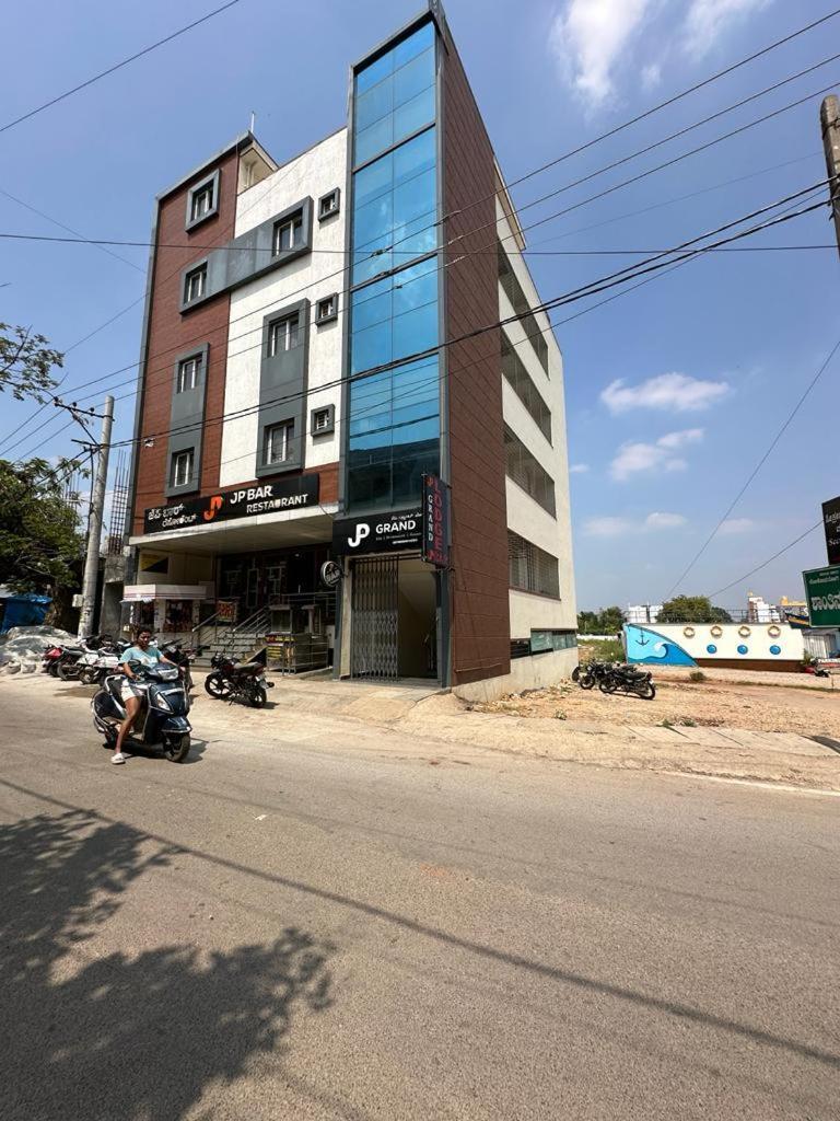 Hotel Jp Grand Bangalore Exterior photo